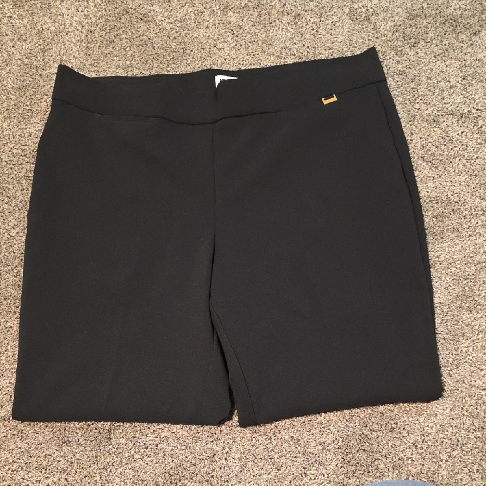 Anne Klein Classic Black Apparel